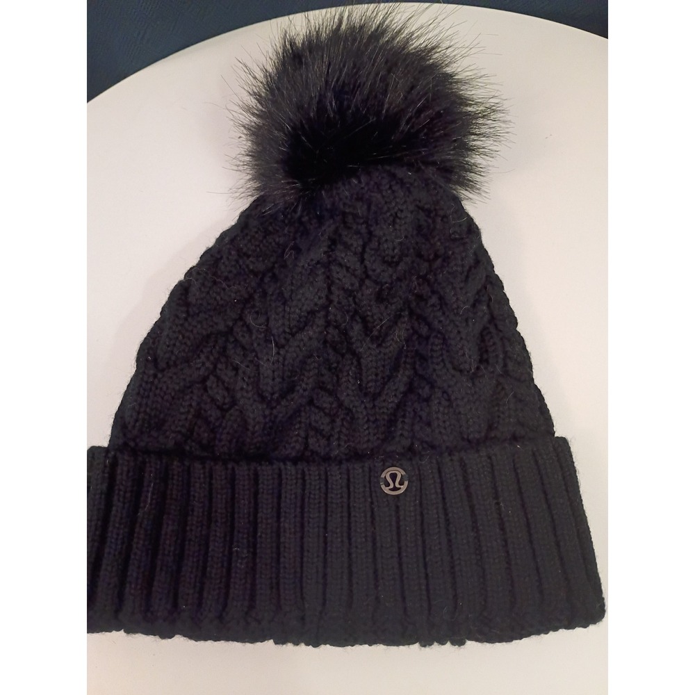 Lululemon Black Cable Knit Merino Wool Beanie Faux Fur Pom Pom Hat OS